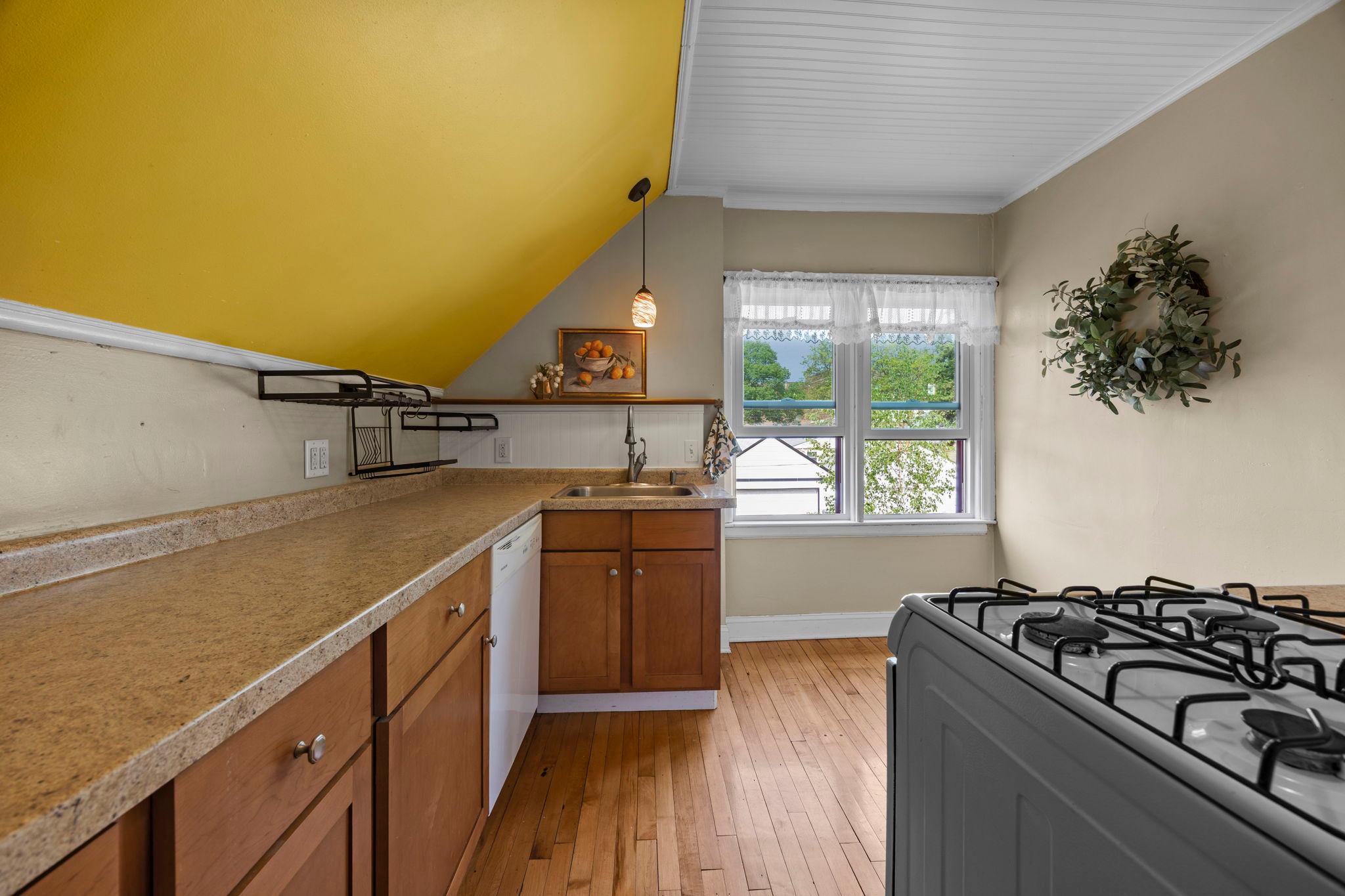 441 View Street Property Photo 16