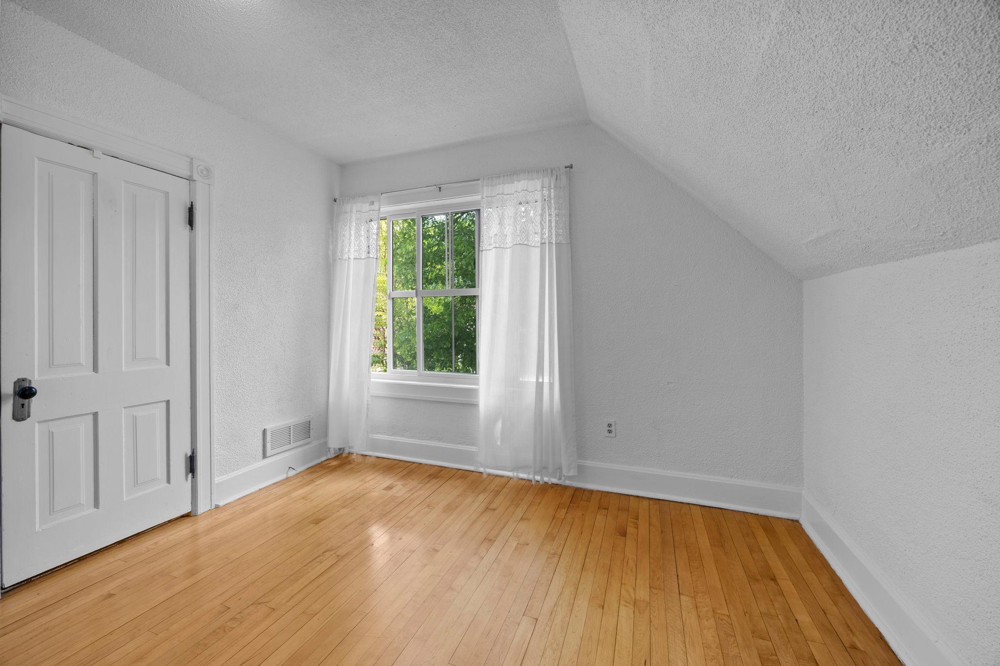 441 View Street Property Photo 18