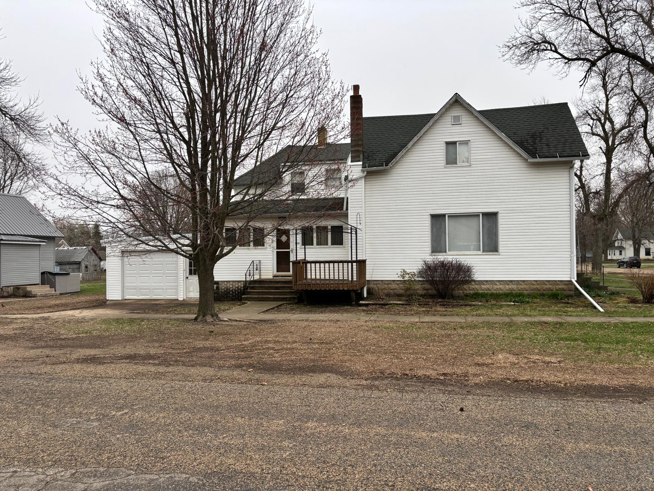 195 S Monroe Street Property Photo 1