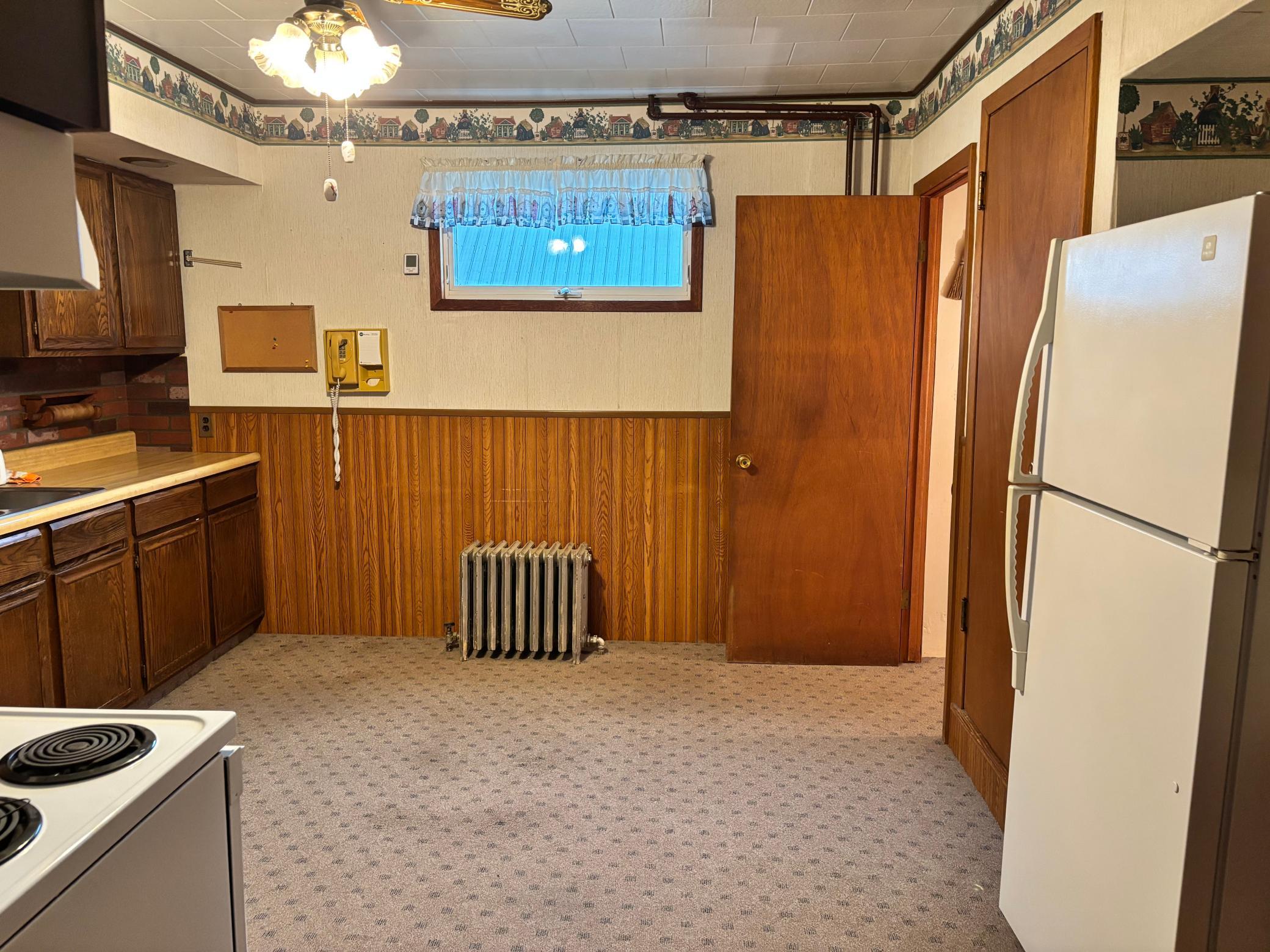 195 S Monroe Street Property Photo 7
