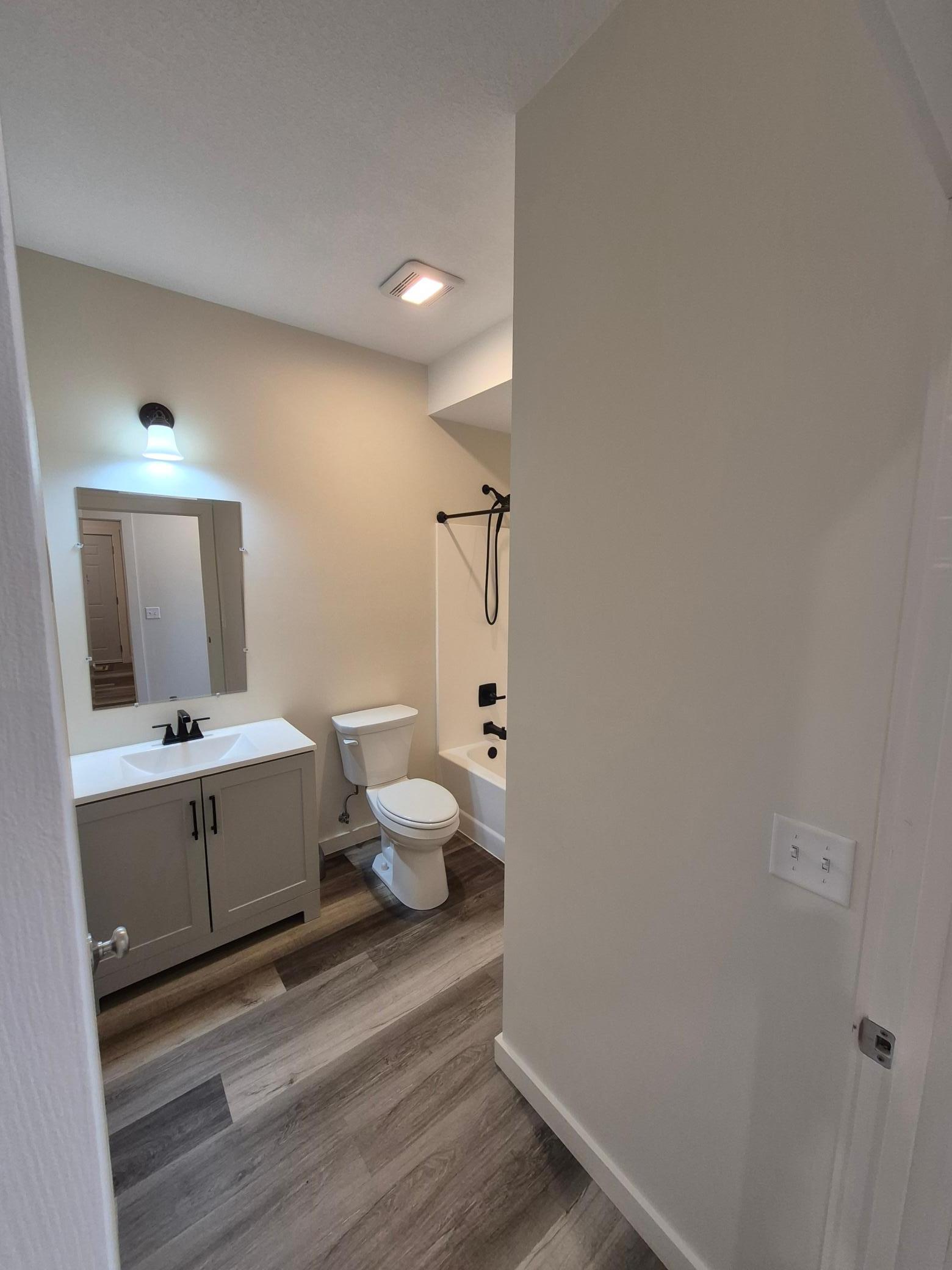 1000 10th Avenue Ne Property Photo 10