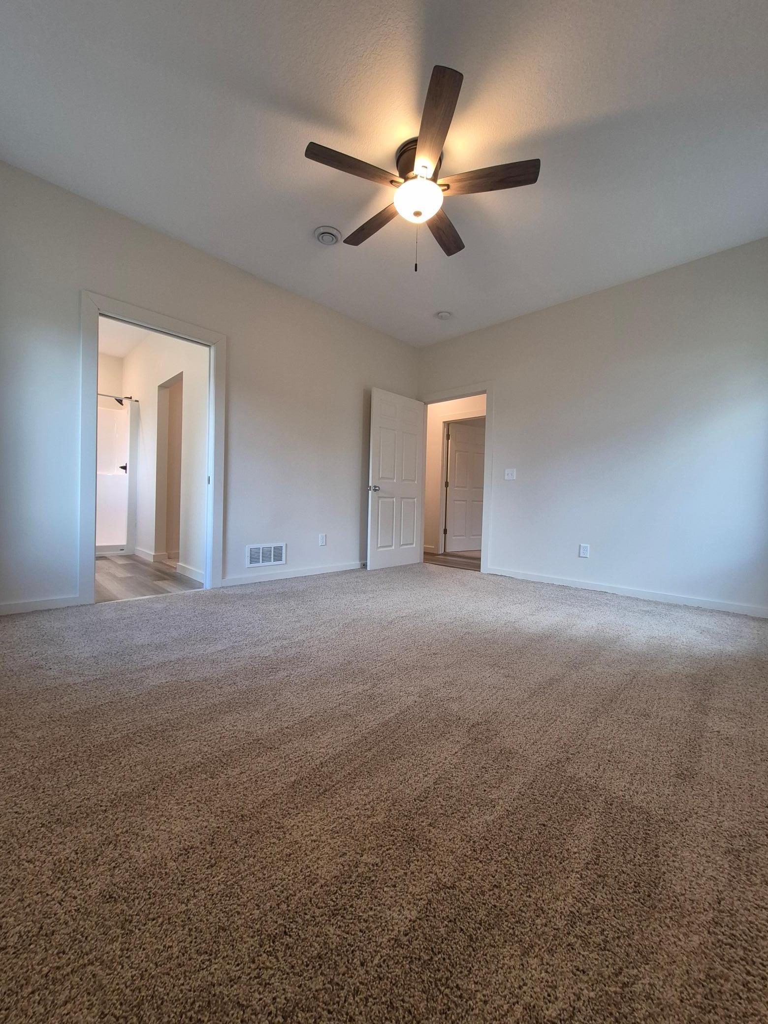 1000 10th Avenue Ne Property Photo 12