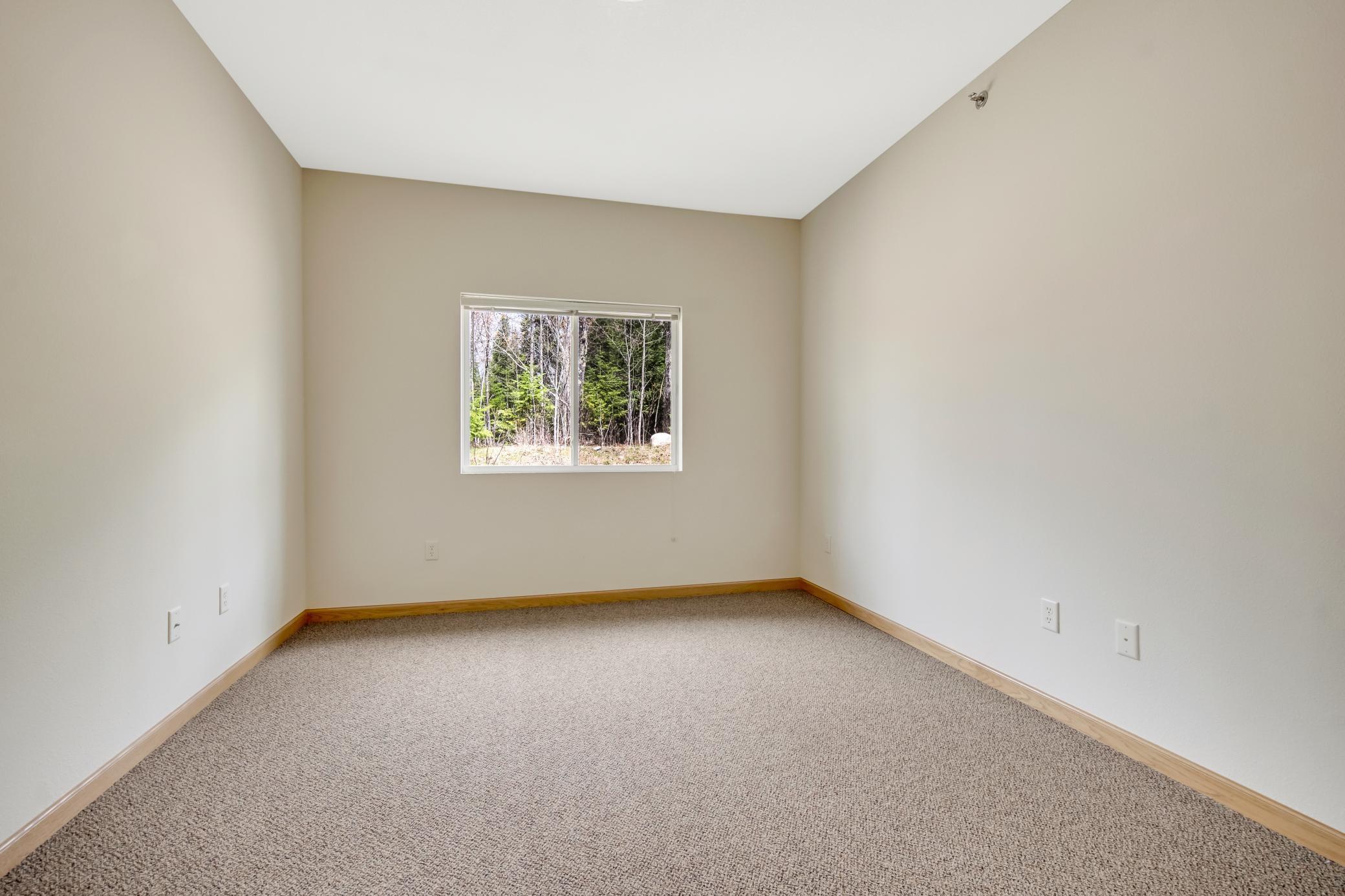 4576 Lake Street Property Photo 6