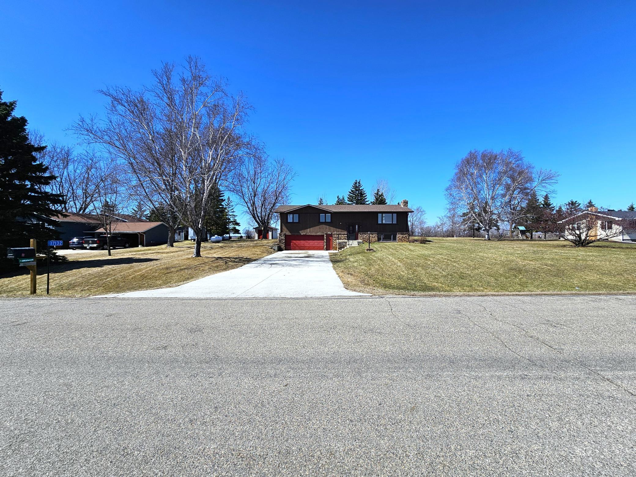 17132 River Oaks Boulevard Property Photo 3