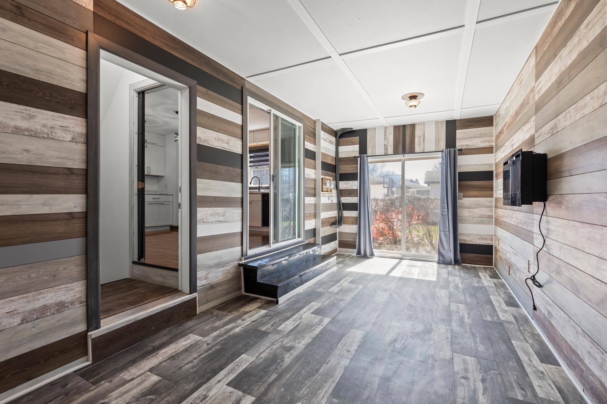 1409 13th Avenue N Property Photo 3
