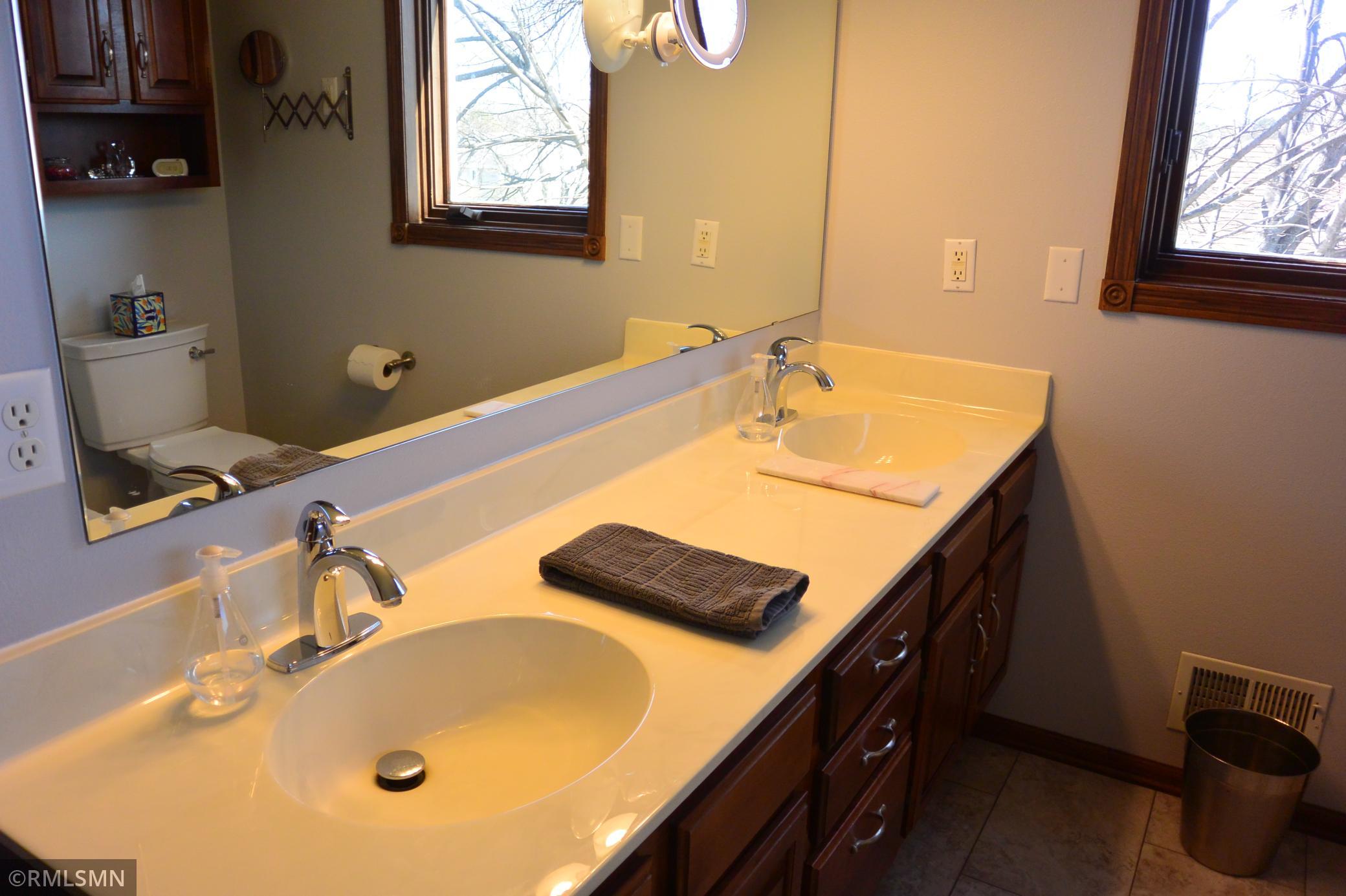 201 Douglas Drive Property Photo 28