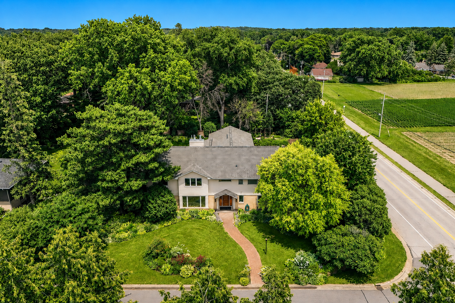 14 Mid Oaks Road