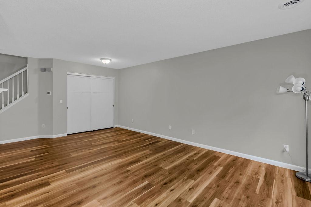 2024 Gresham Avenue N Property Photo 4