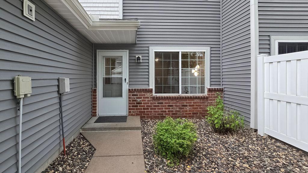 2024 Gresham Avenue N Property Photo 5
