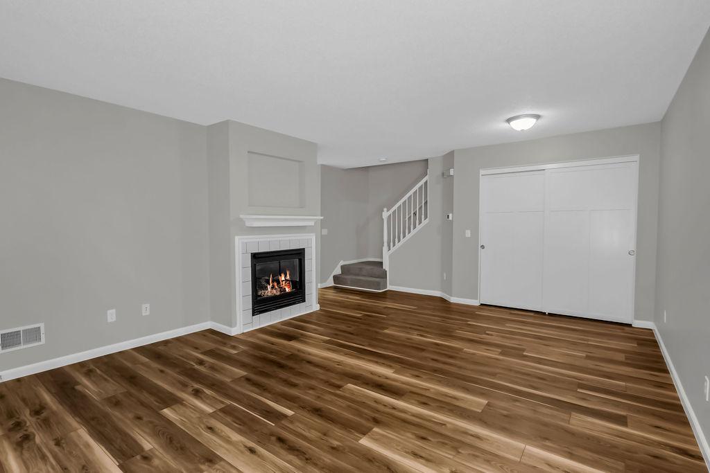 2024 Gresham Avenue N Property Photo 9