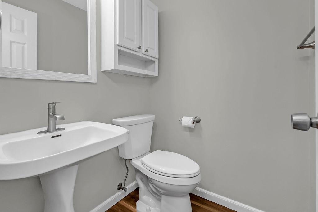 2024 Gresham Avenue N Property Photo 11