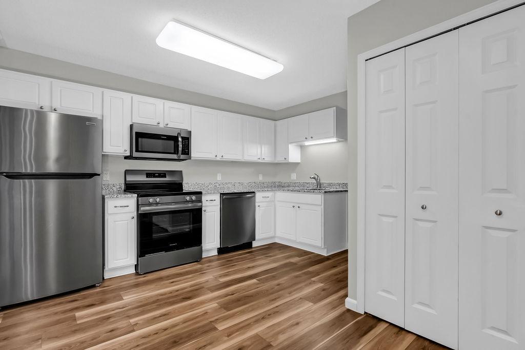 2024 Gresham Avenue N Property Photo 13