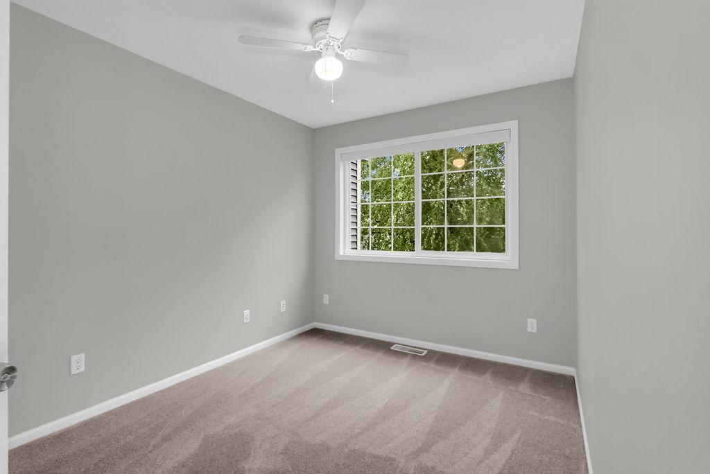2024 Gresham Avenue N Property Photo 16