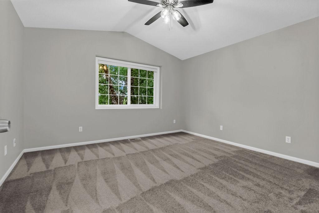 2024 Gresham Avenue N Property Photo 18