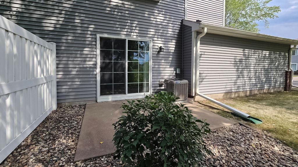 2024 Gresham Avenue N Property Photo 25