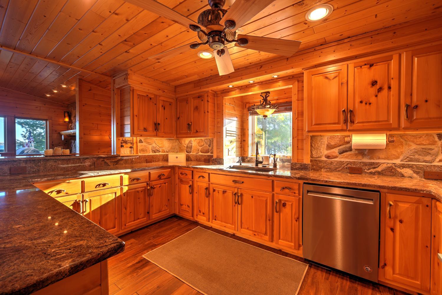 3915 County Road A Property Photo 8