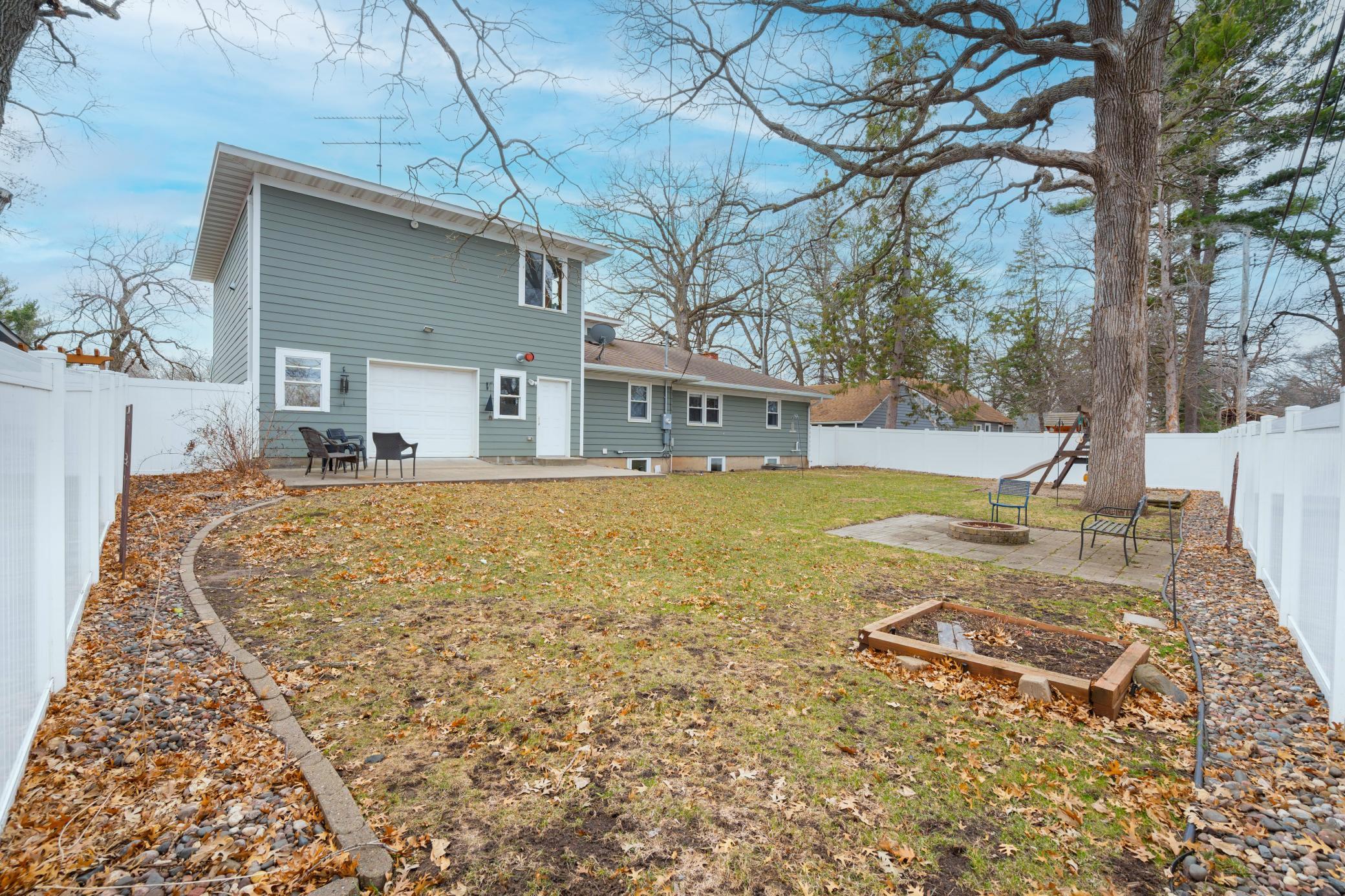 663 Roosevelt Road Property Photo 28
