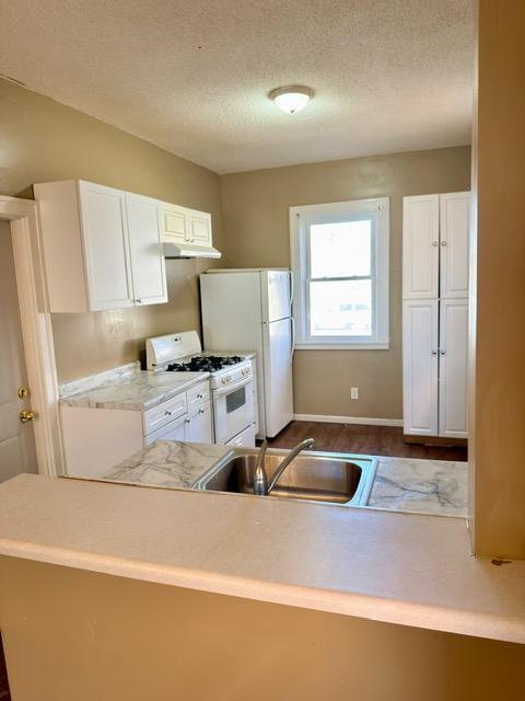 687 Aurora Avenue Property Photo 10