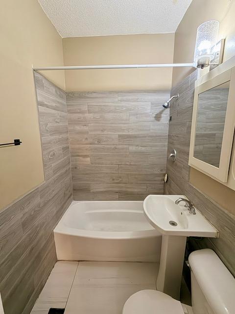 687 Aurora Avenue Property Photo 11
