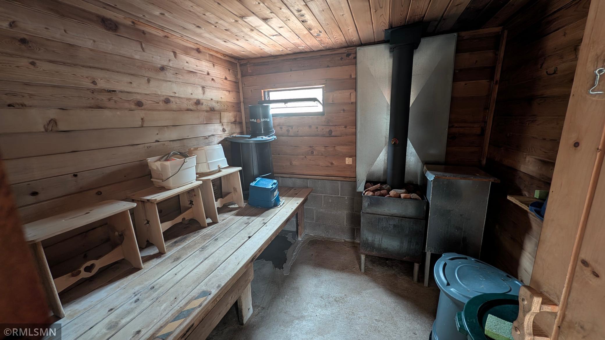 7055231 Property Photo 18