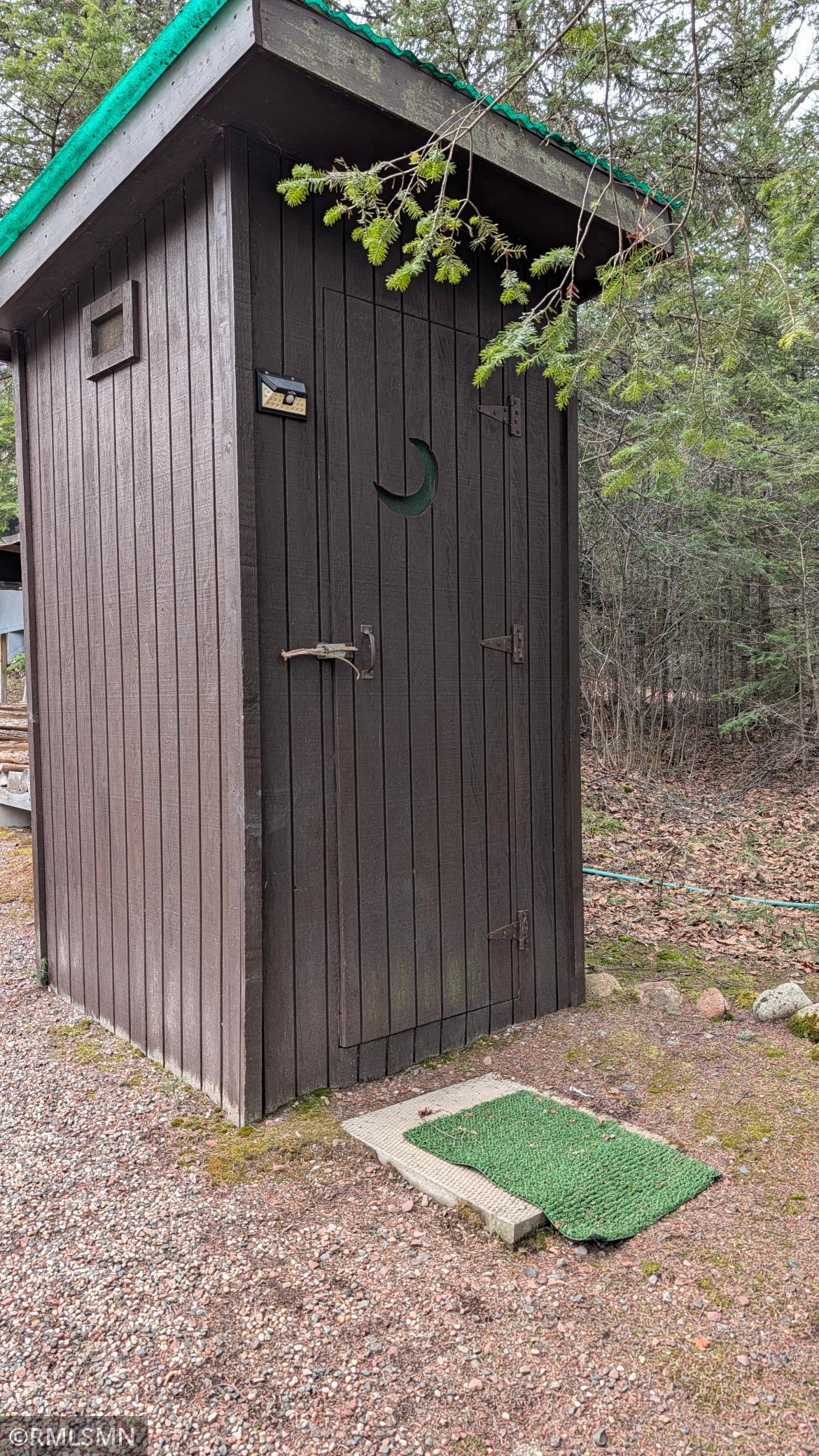 7055231 Property Photo 21