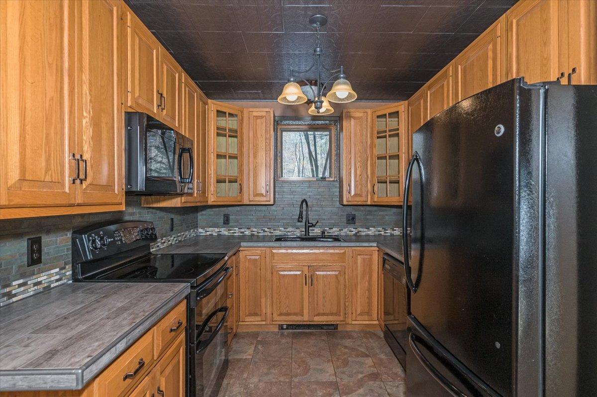 8305 S Summer Road Property Photo 17