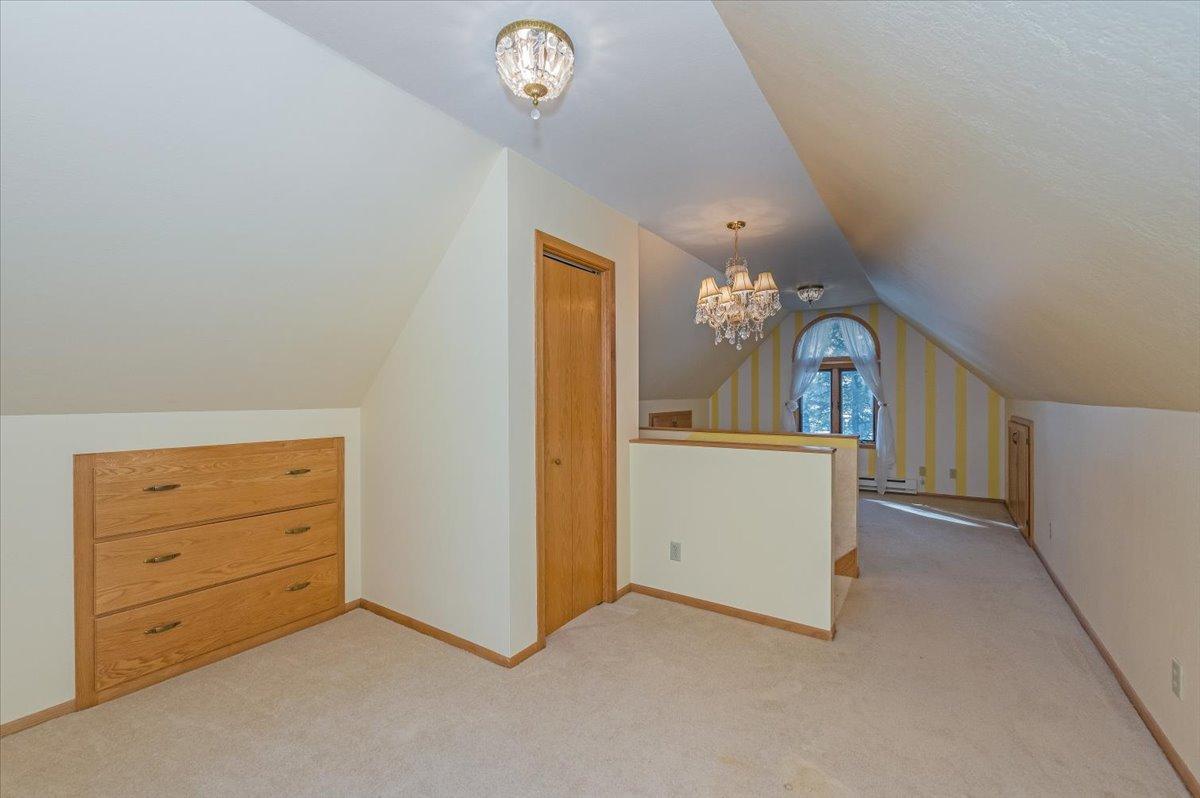 8305 S Summer Road Property Photo 31