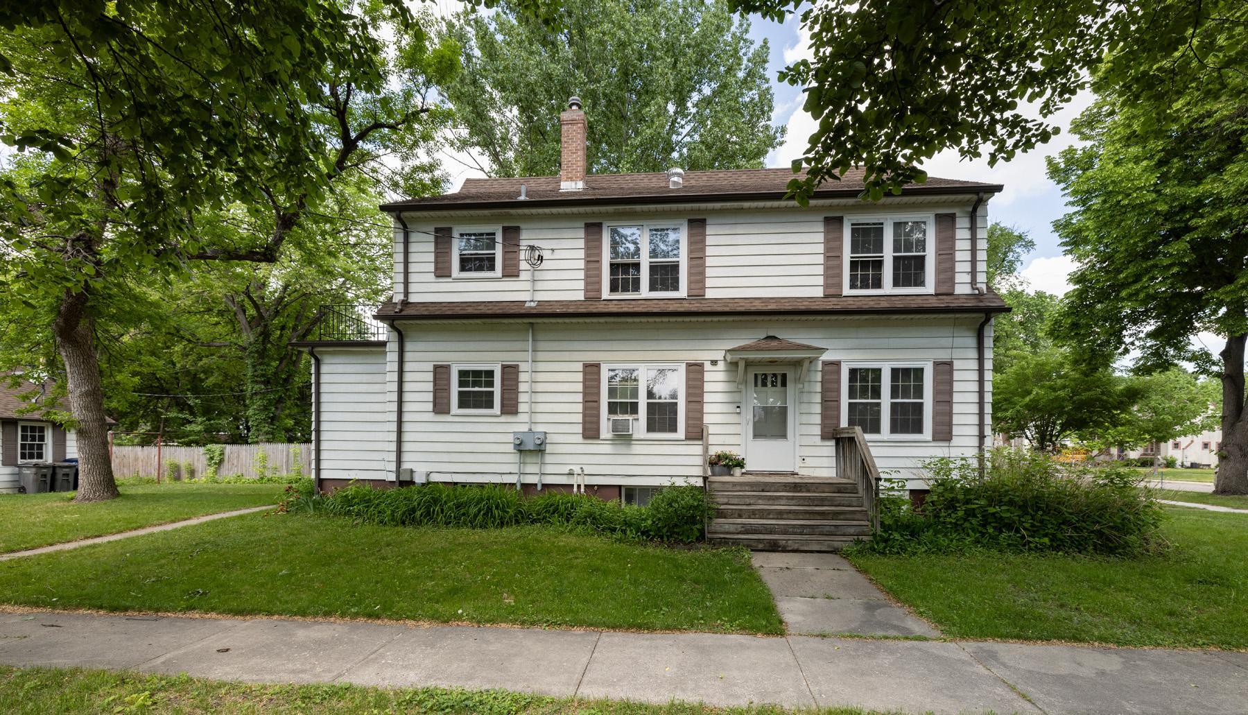 623 S 6th Street S Property Photo 1