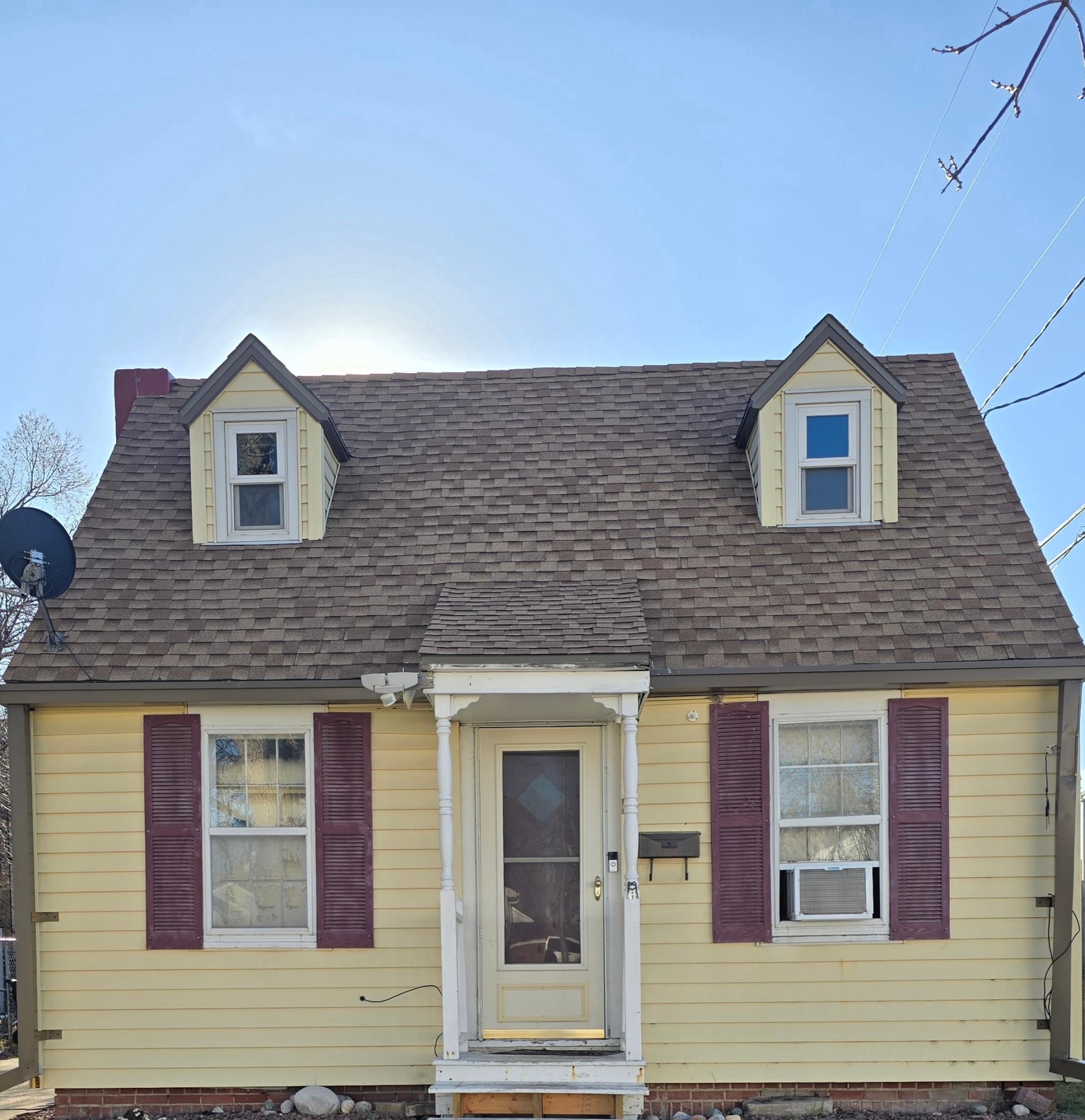 14 3rd Street E Property Photo 1