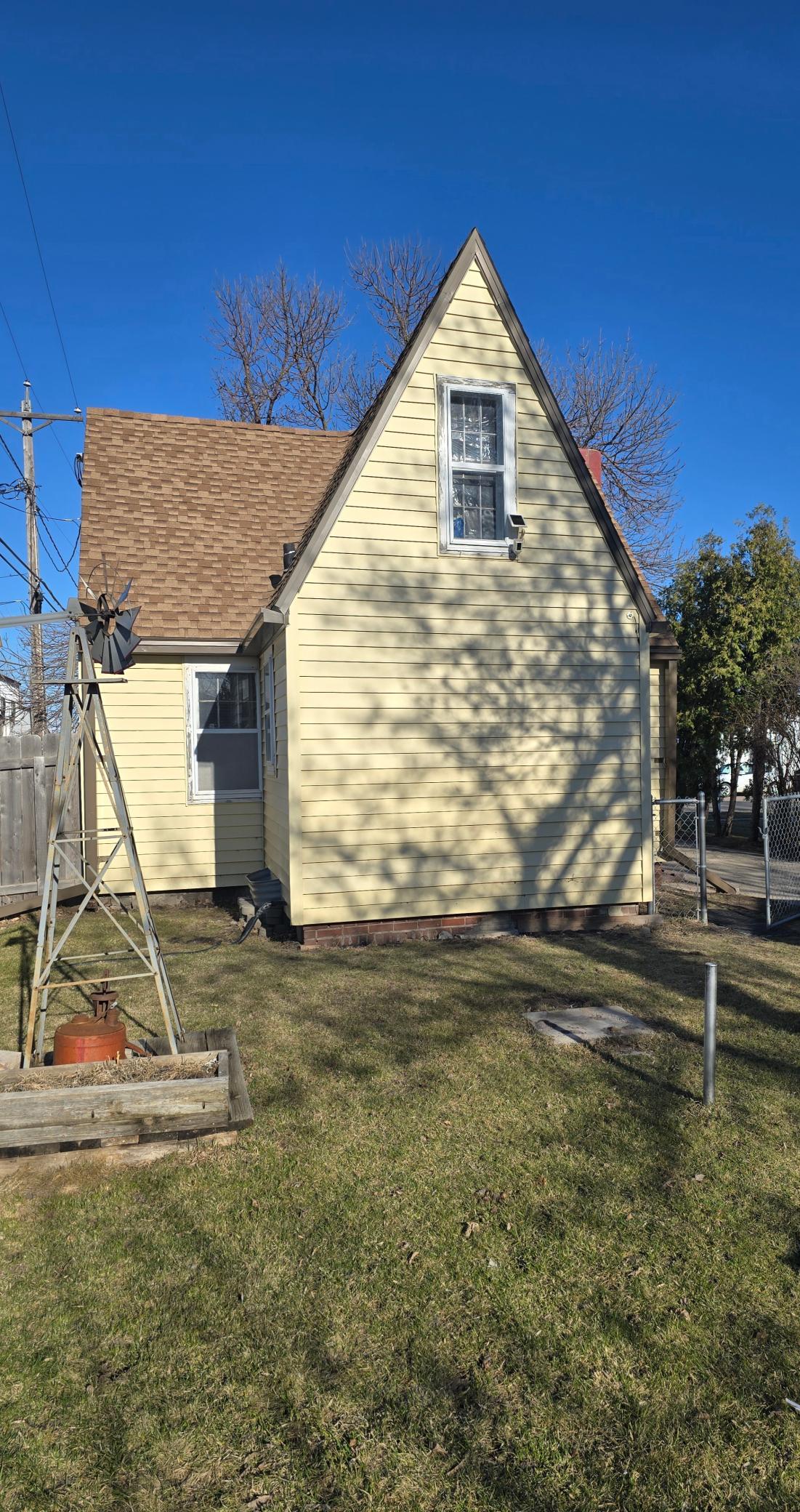 14 3rd Street E Property Photo 2