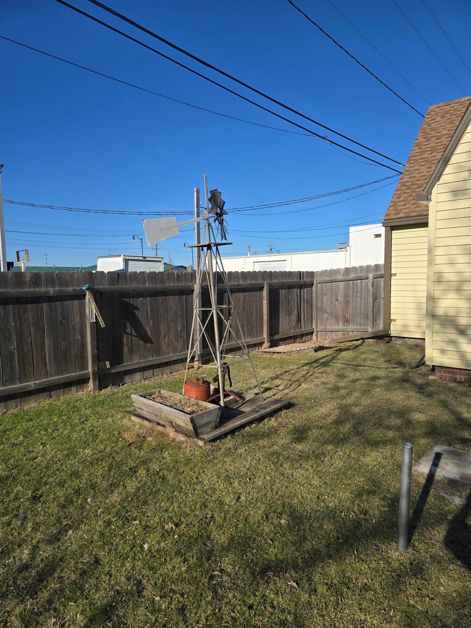 14 3rd Street E Property Photo 13