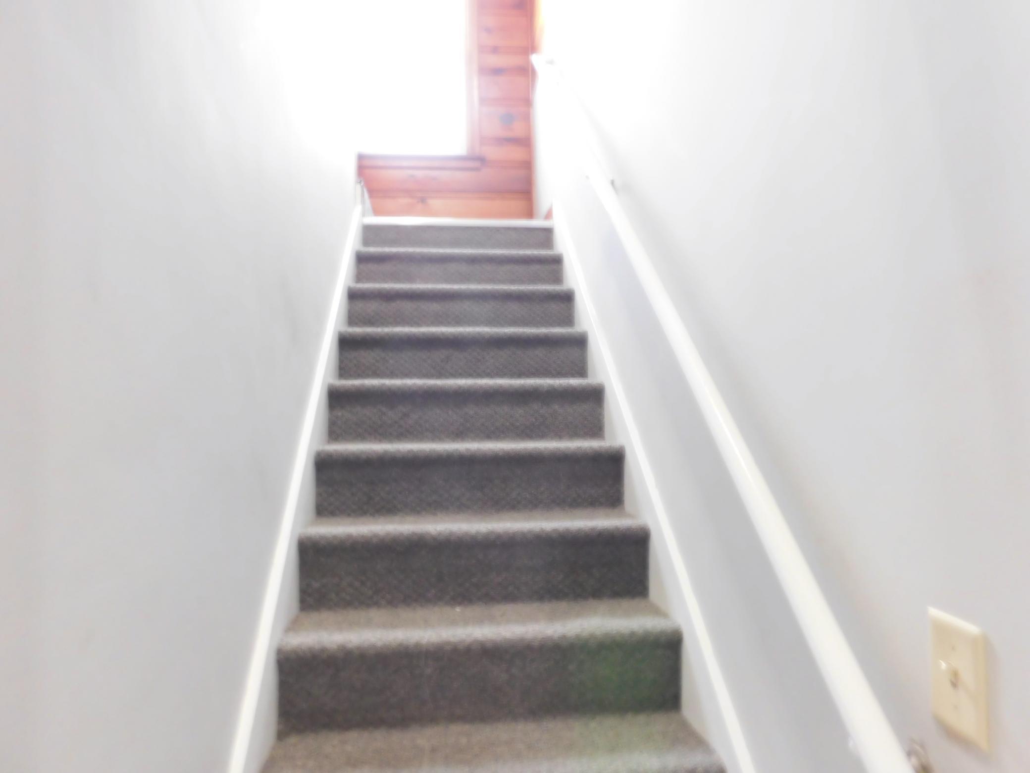 2607 Girard Avenue N Property Photo 9