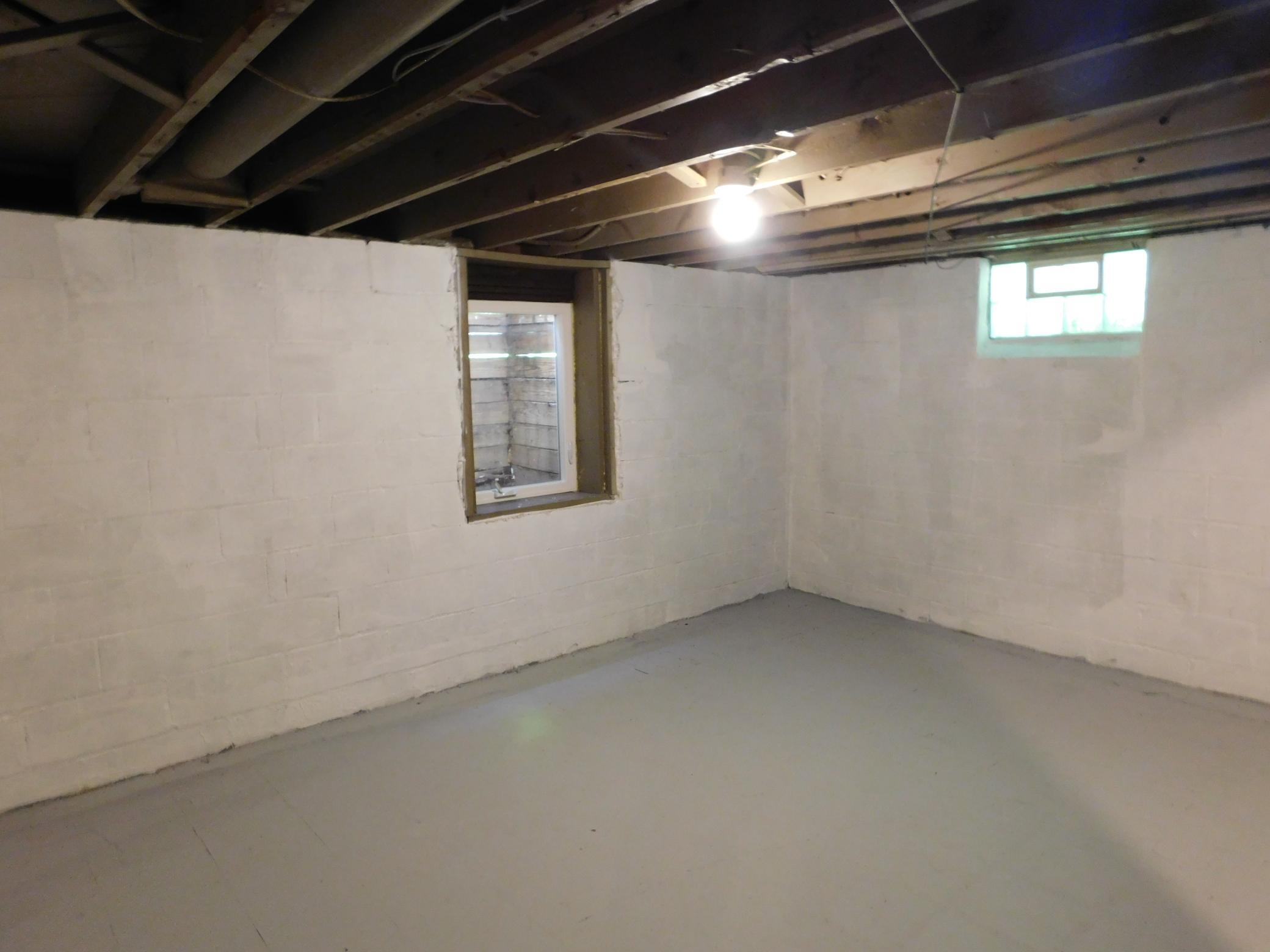 2607 Girard Avenue N Property Photo 21