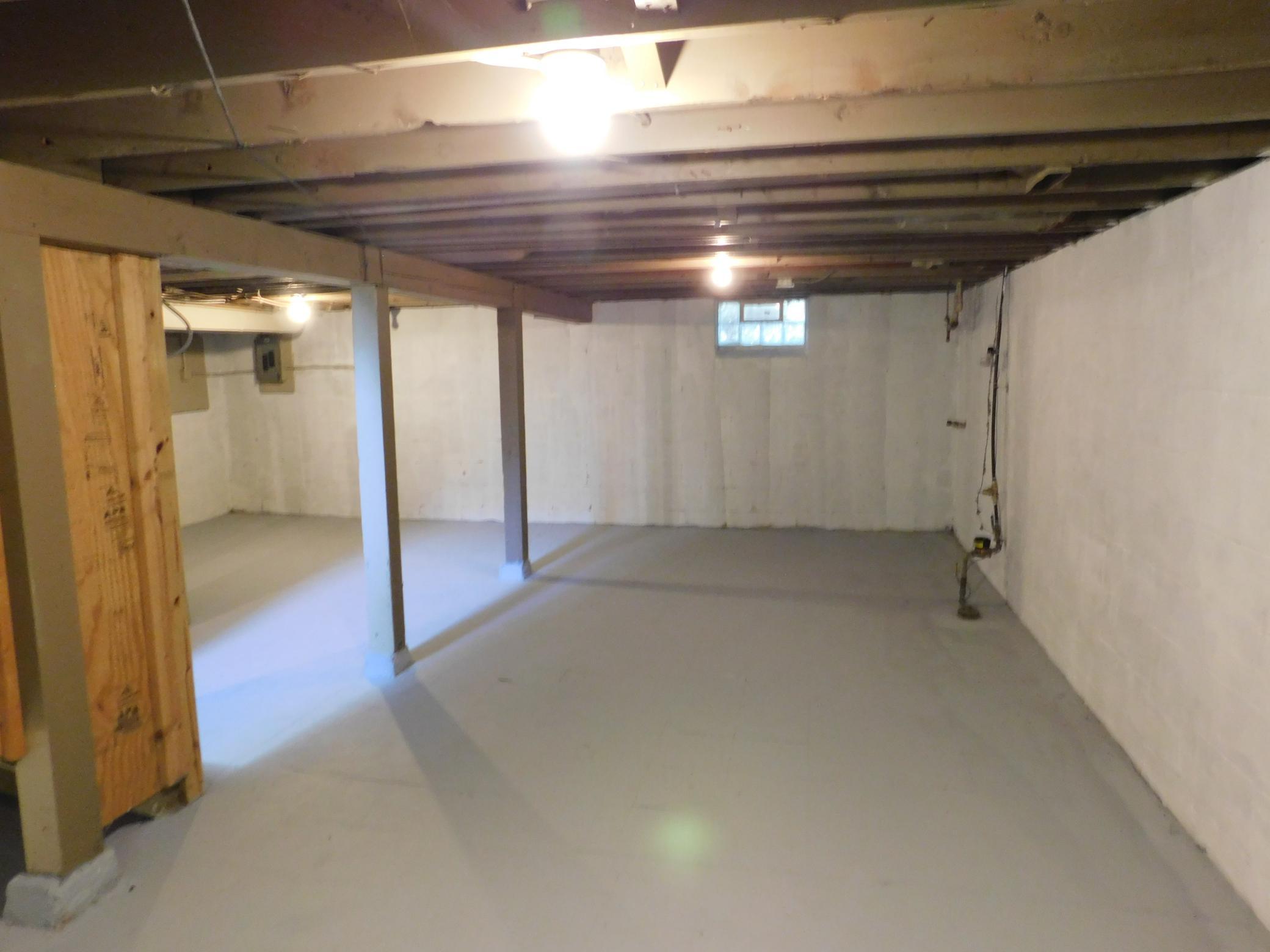 2607 Girard Avenue N Property Photo 22