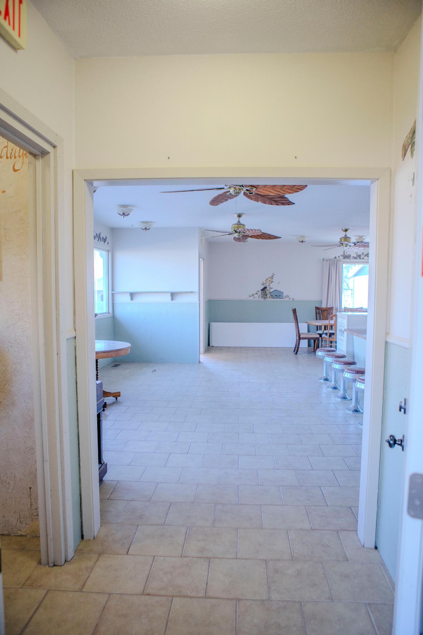 118 E Main Street Property Photo 7