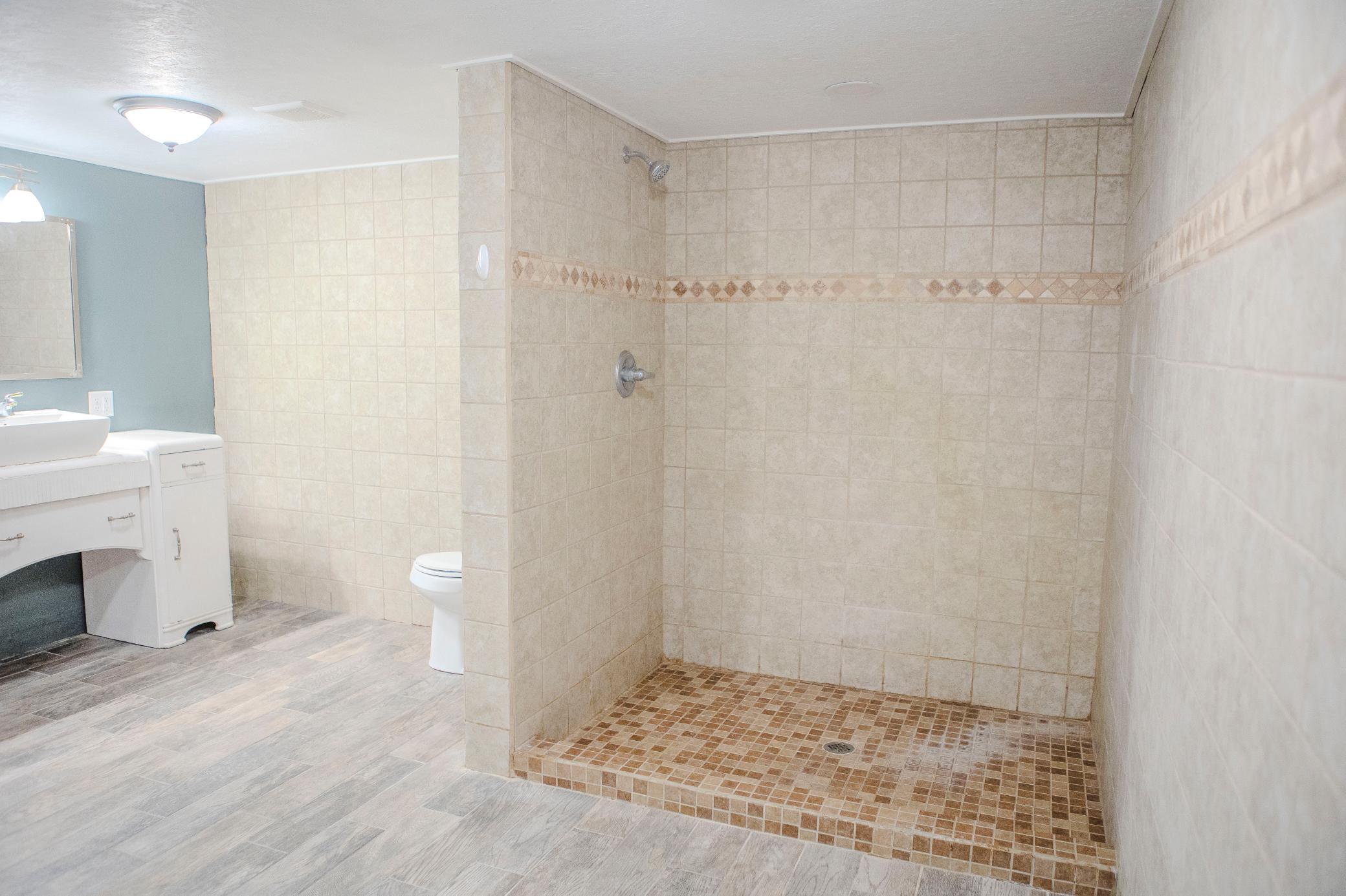 118 E Main Street Property Photo 33