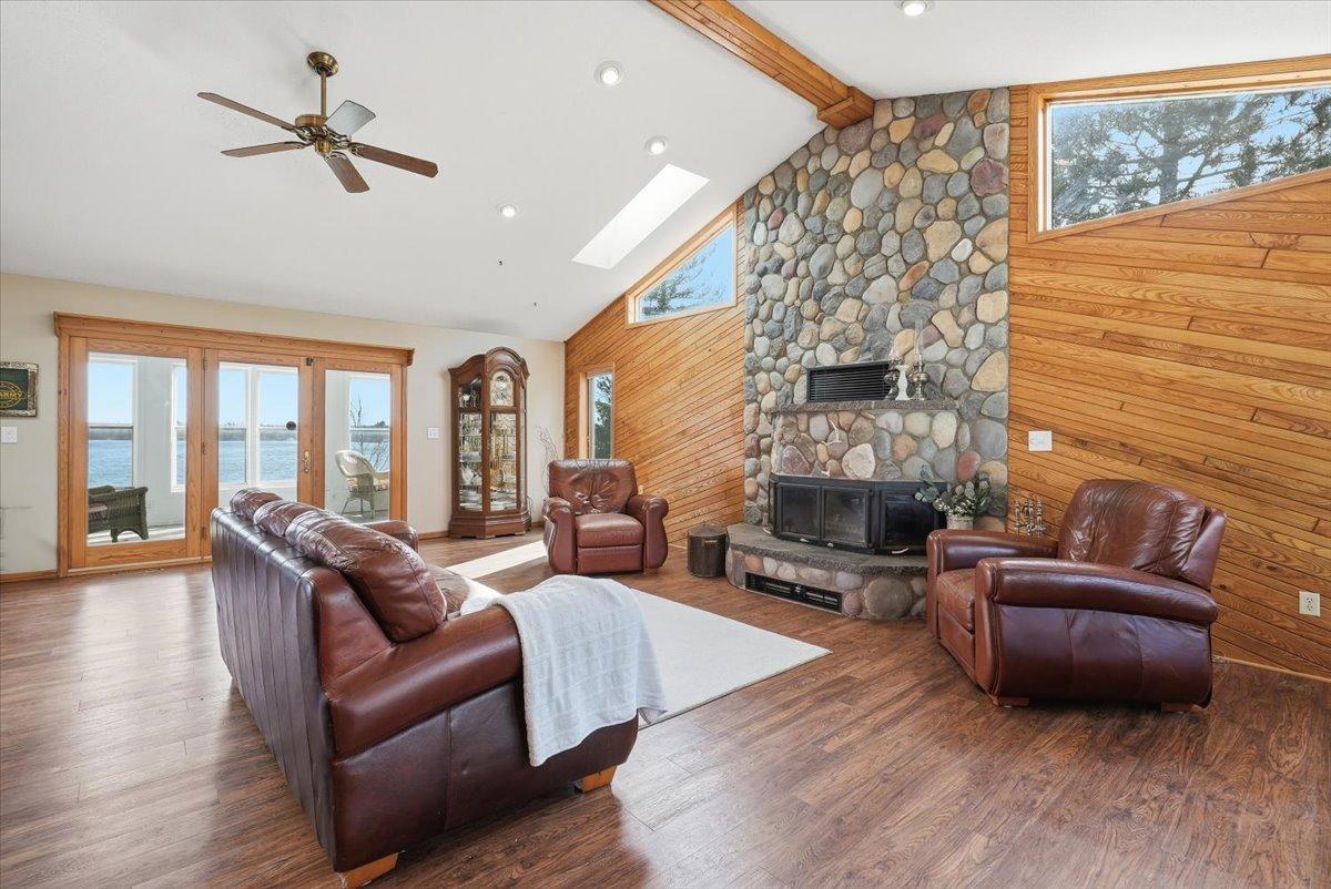 4179 Green Trail Property Photo 3