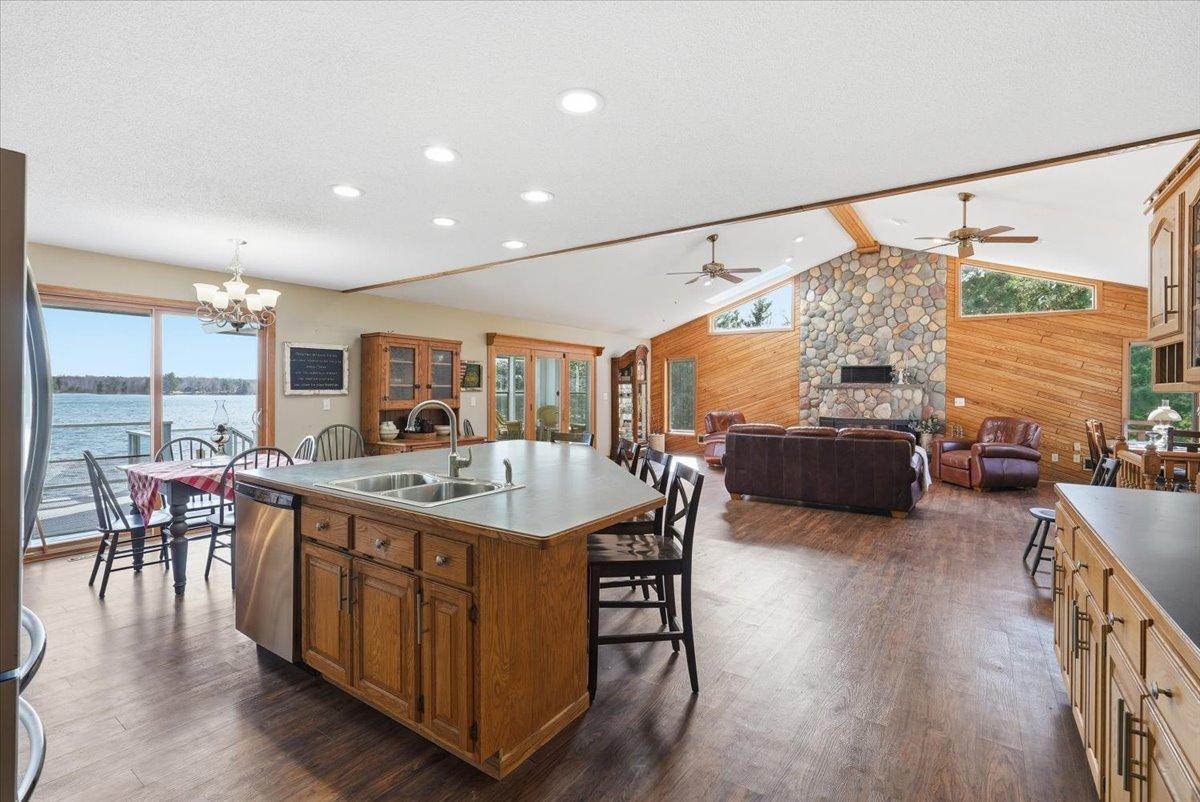 4179 Green Trail Property Photo 4