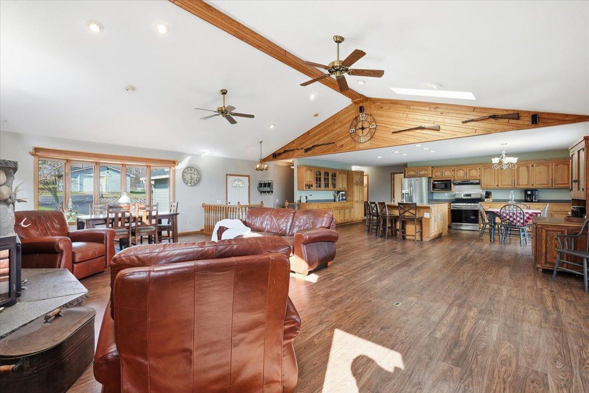 4179 Green Trail Property Photo 6