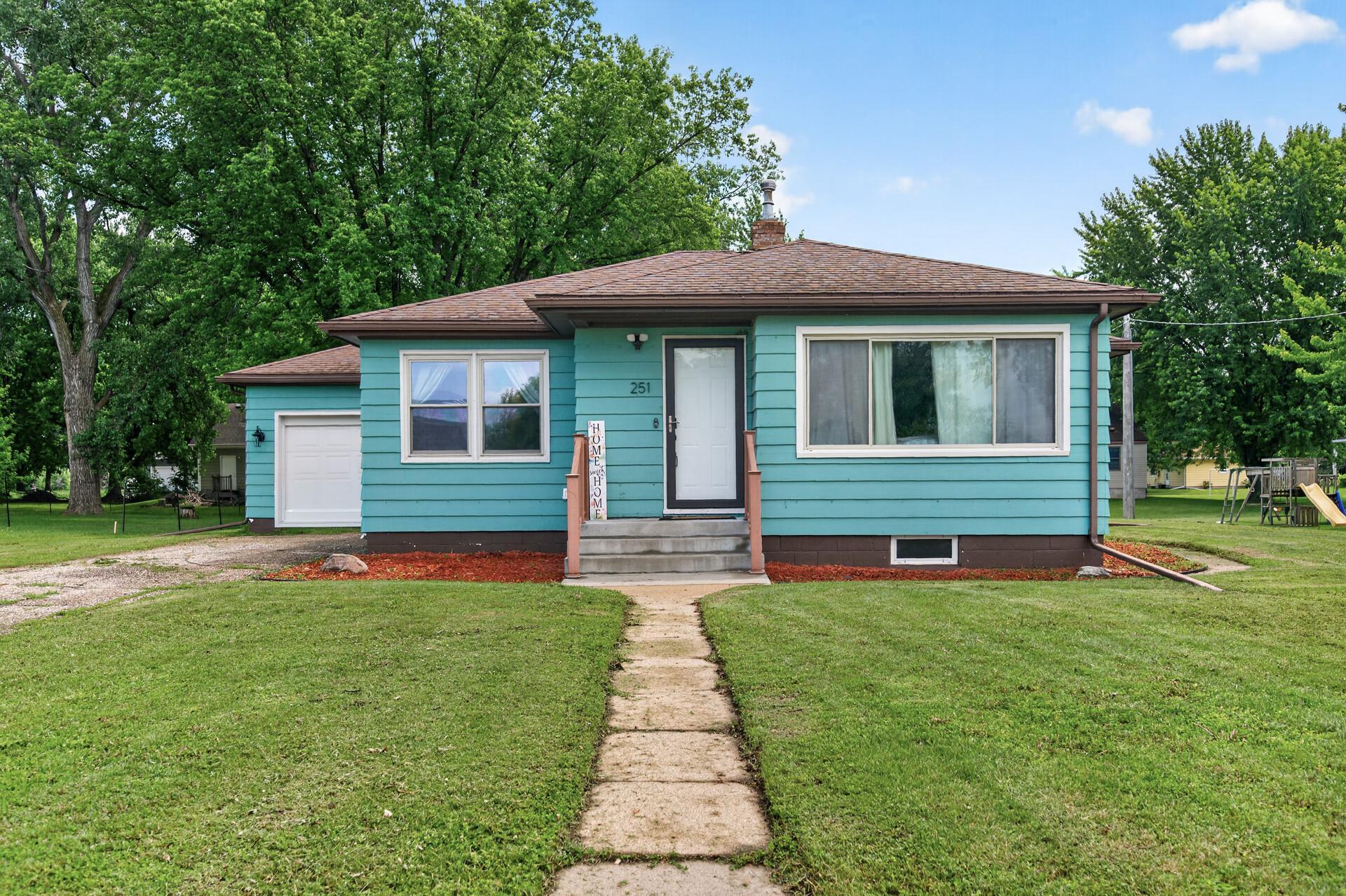 251 State Avenue N Property Photo 1