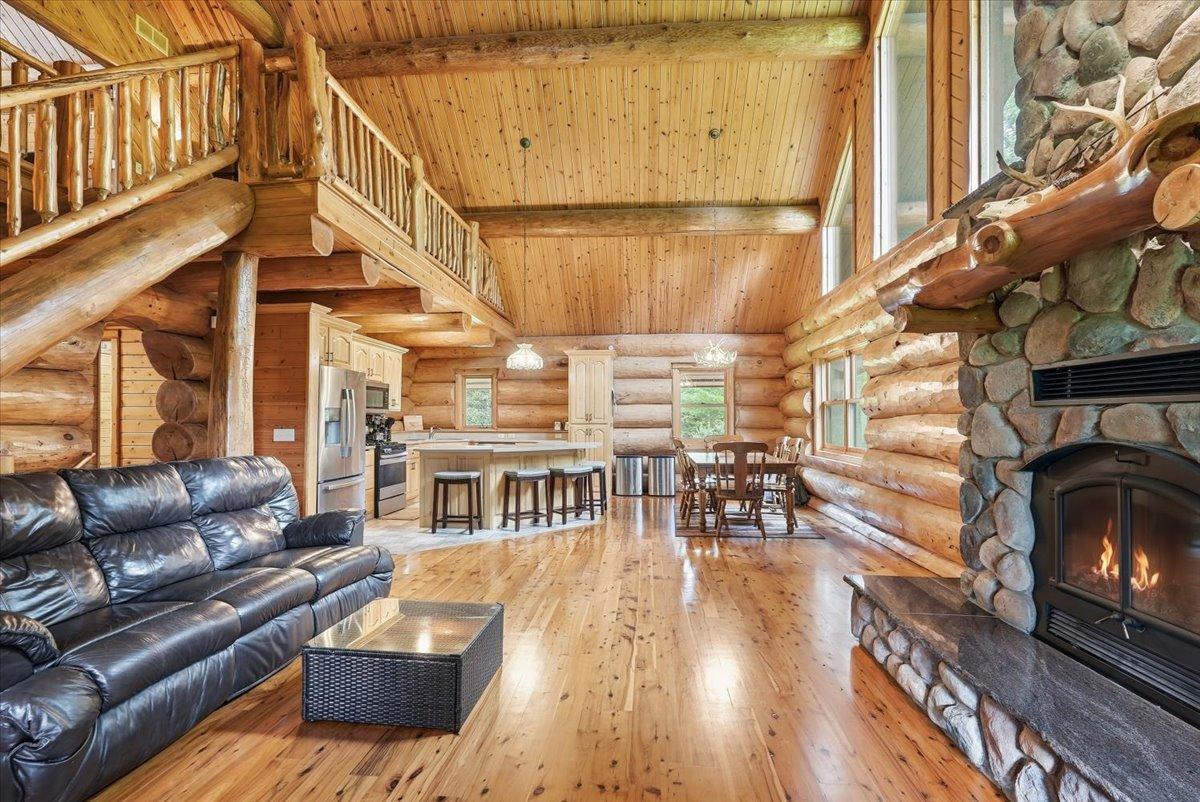 6483 State Highway 95 Property Photo 5