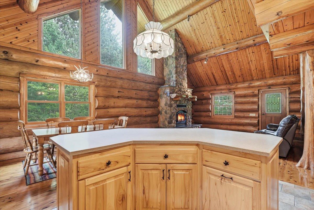 6483 State Highway 95 Property Photo 12