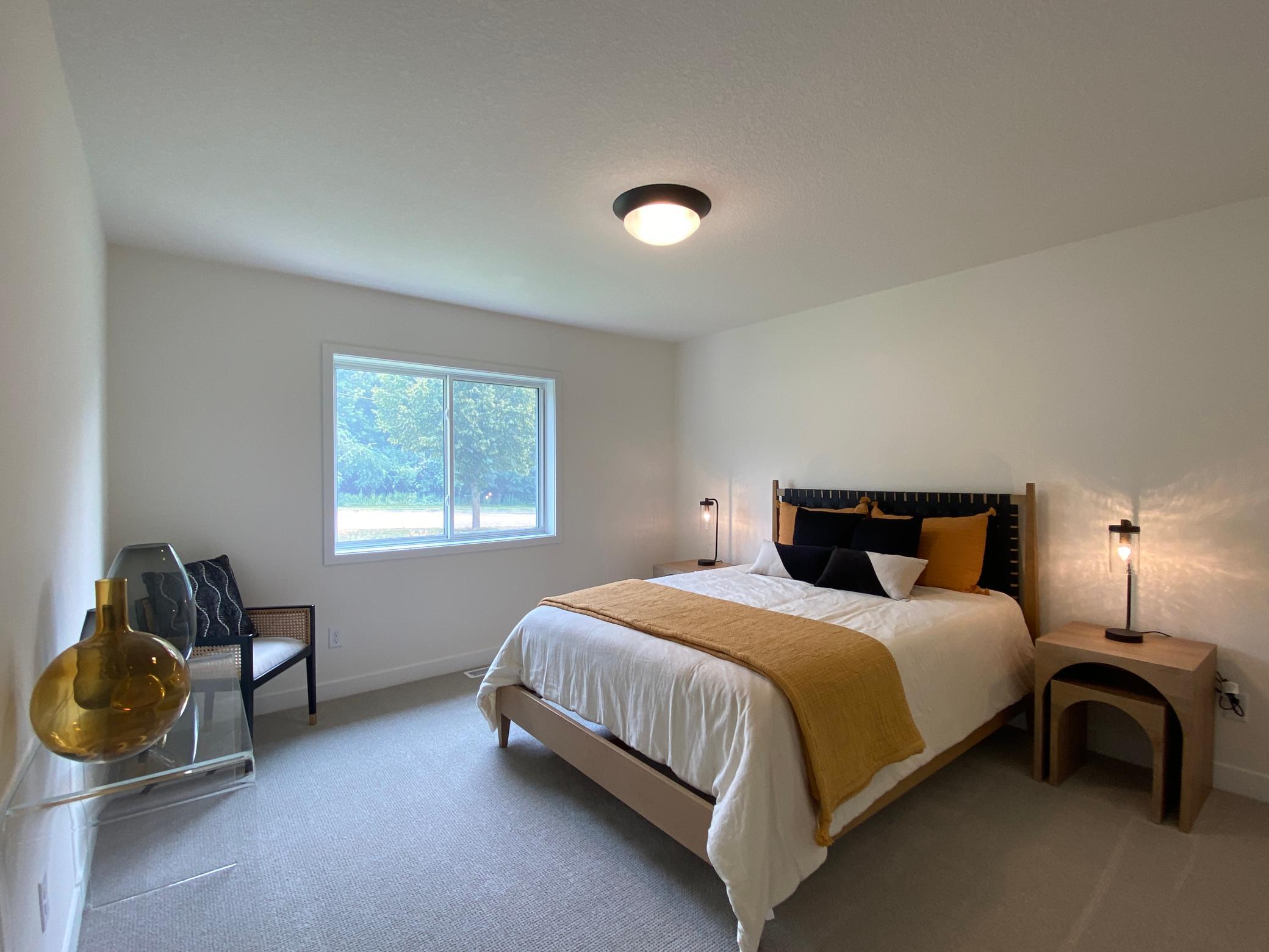 13784 Hollybrook Circle Property Photo 12