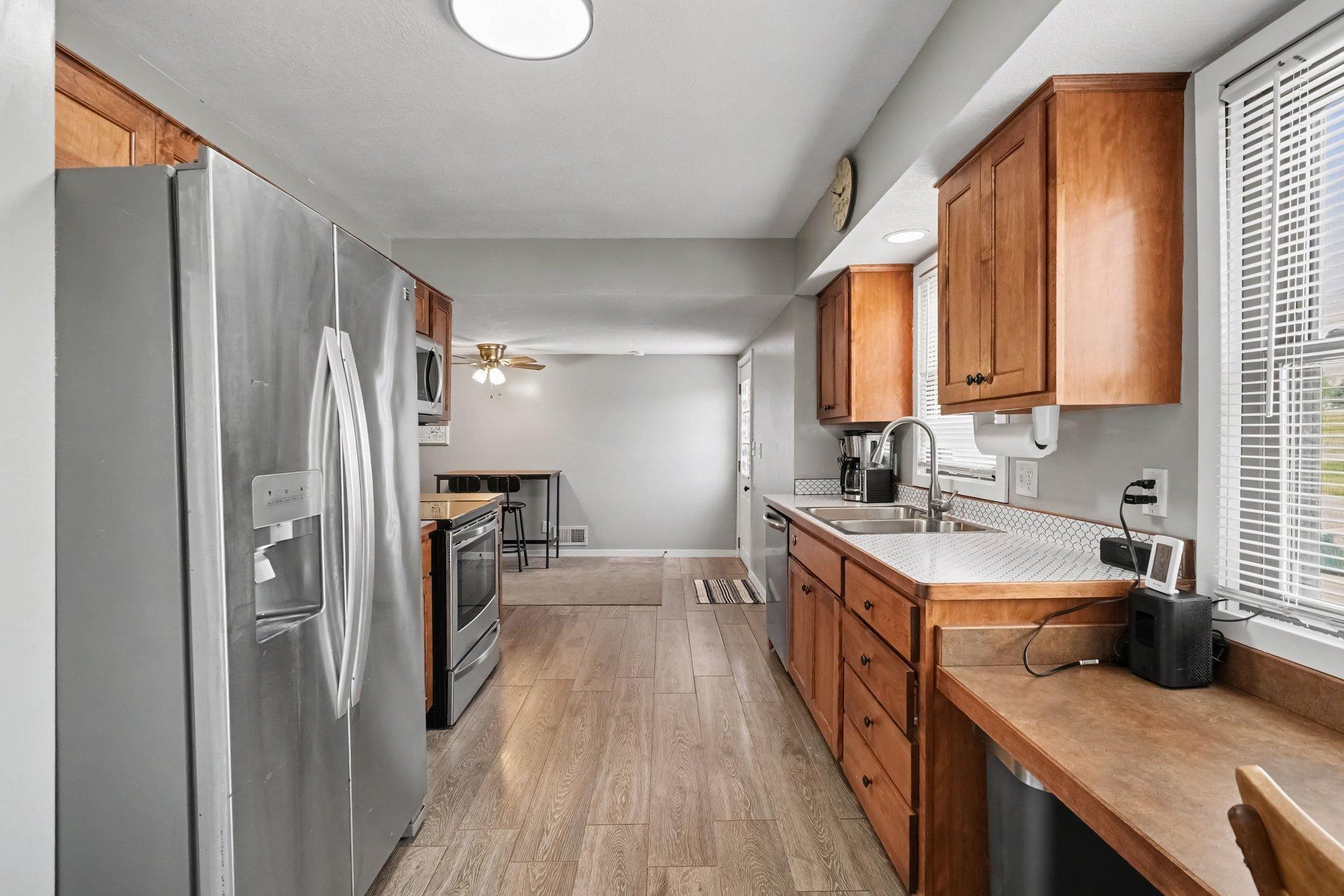 1257 Parallel Street Property Photo 4