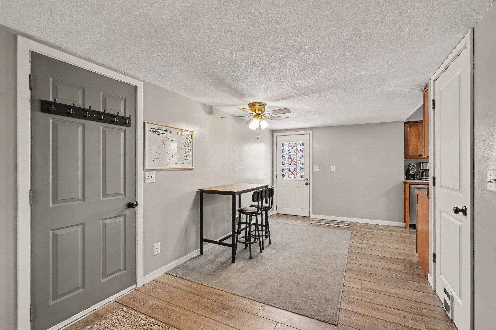 1257 Parallel Street Property Photo 7
