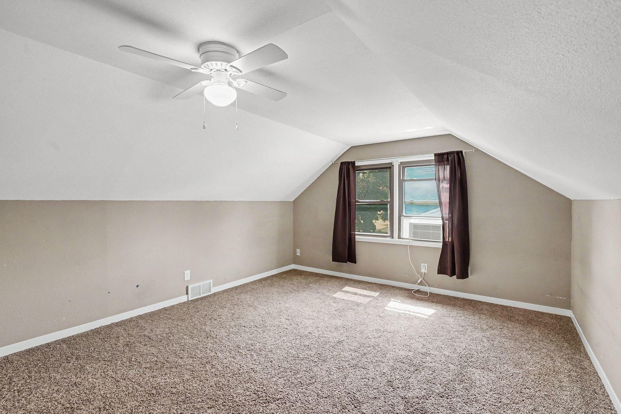 1257 Parallel Street Property Photo 14