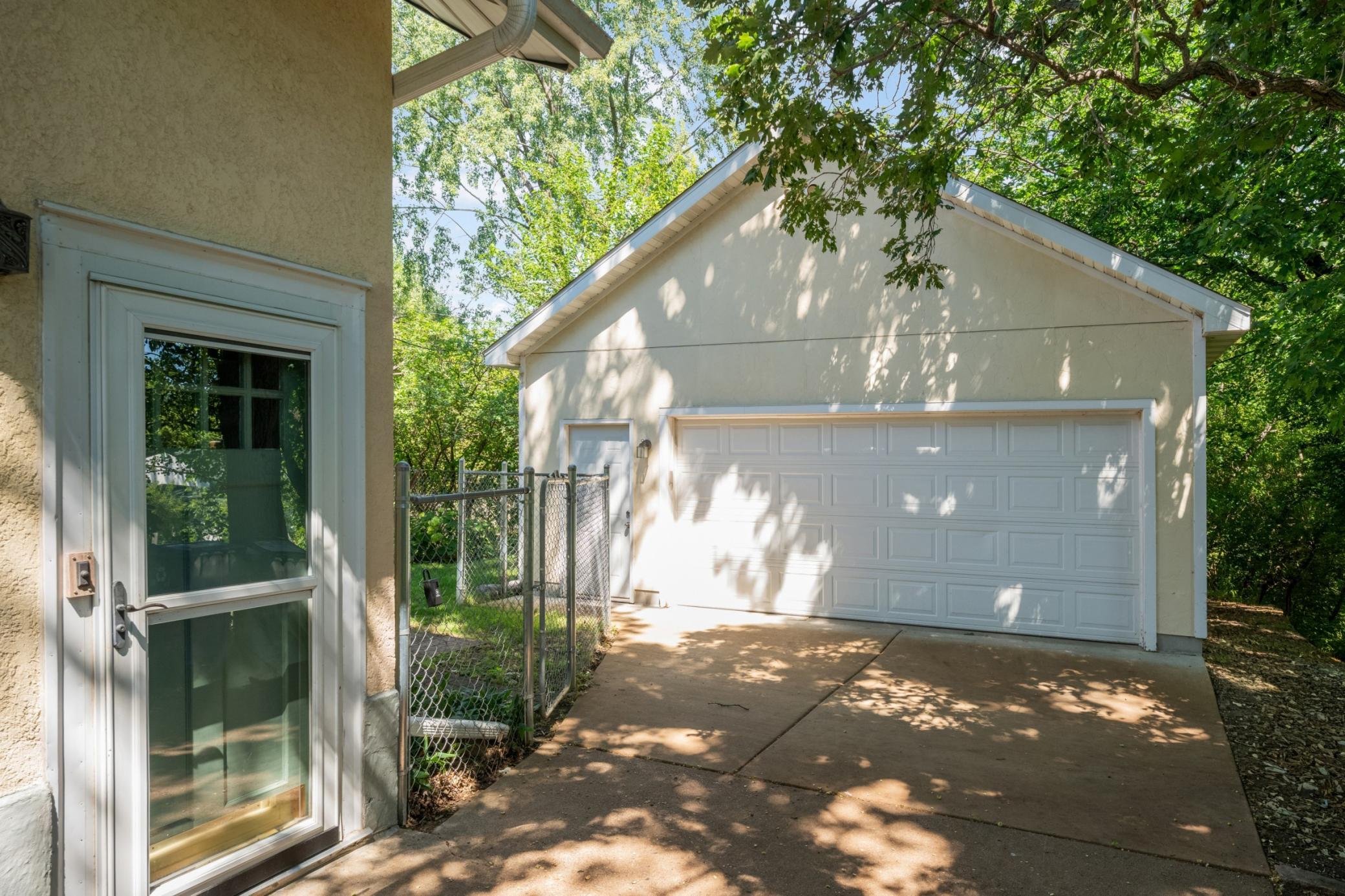 699 Wheelock Parkway W Property Photo 32