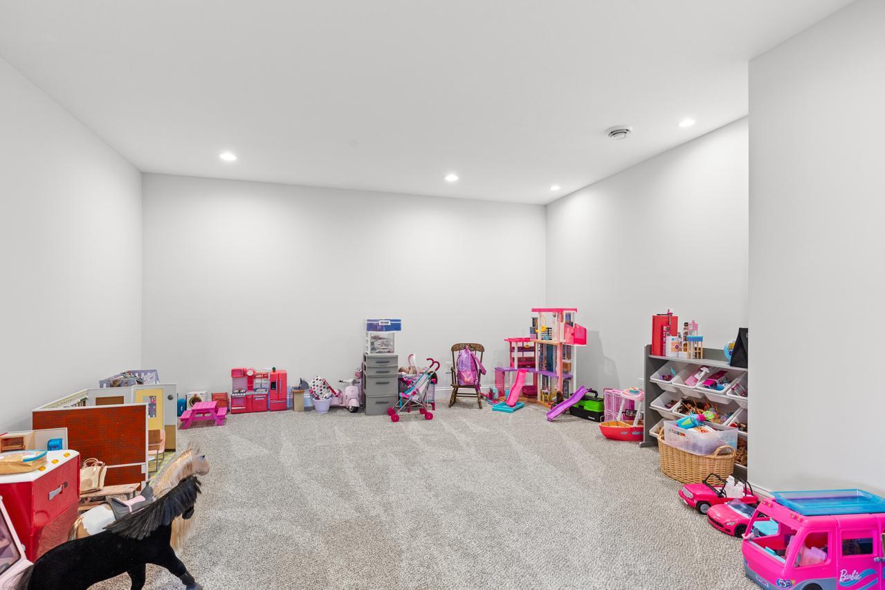 16860 Valley Road Property Photo 49