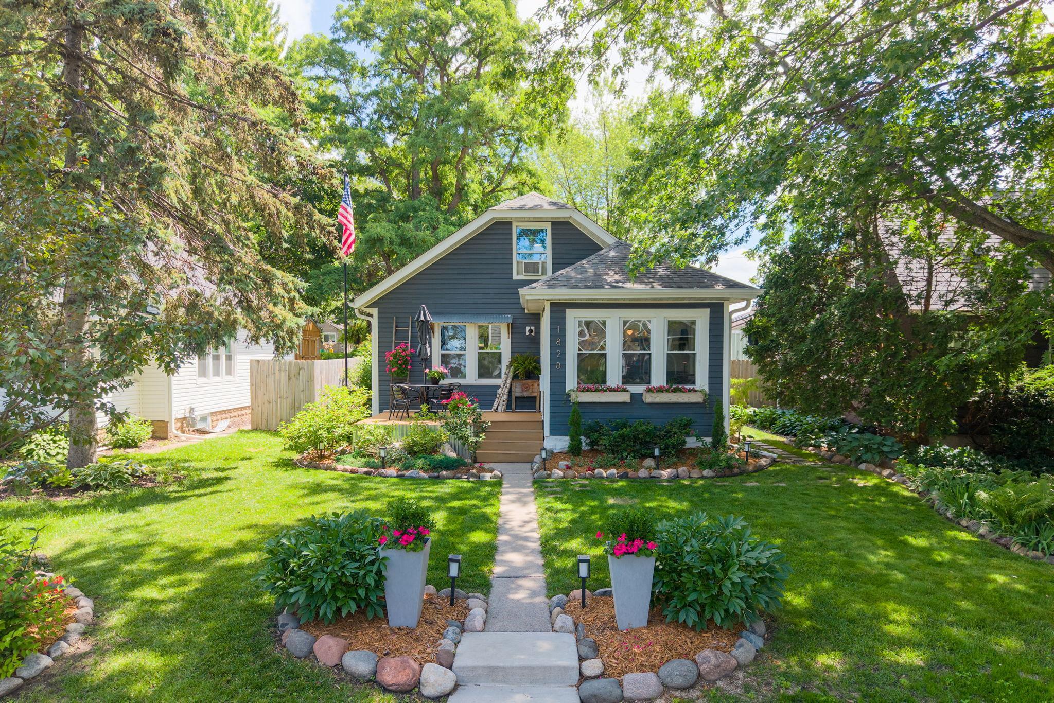 1828 Eustis Street Property Photo 1
