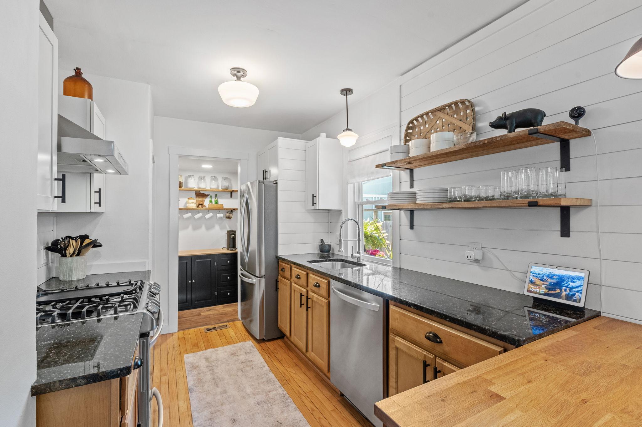 1828 Eustis Street Property Photo 8